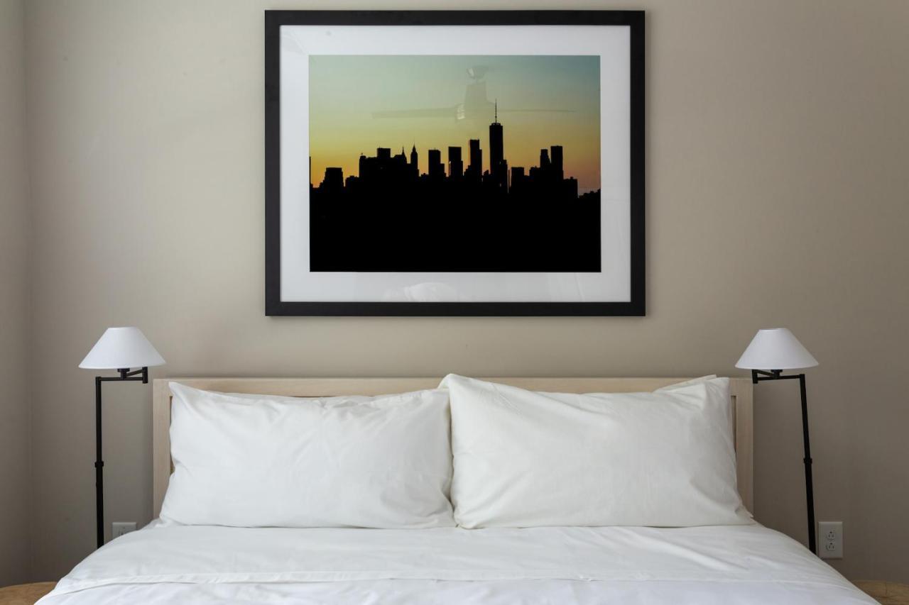 Kasa Freemorewest Charlotte Bilik gambar
