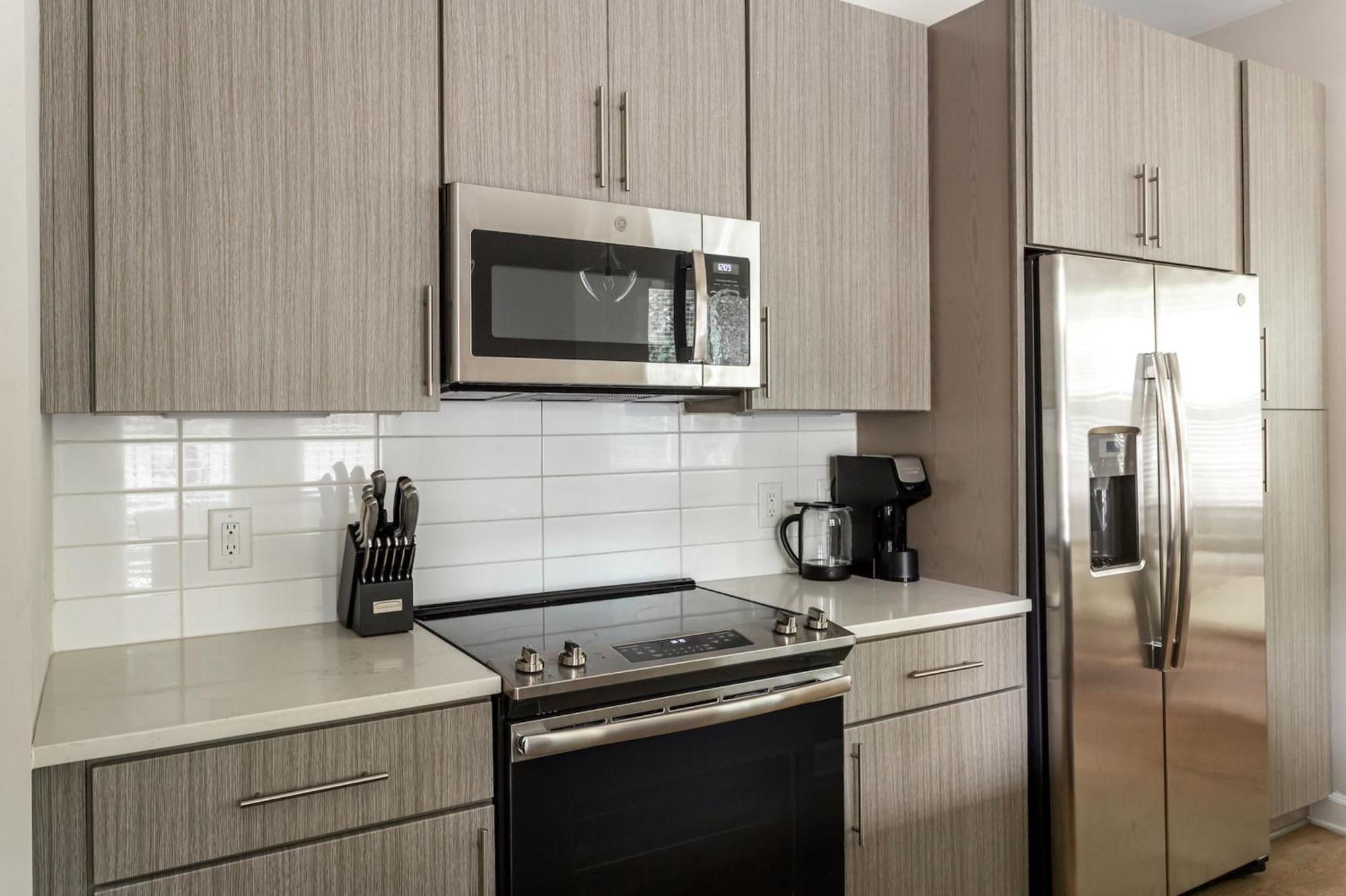 Kasa Freemorewest Charlotte Bilik gambar