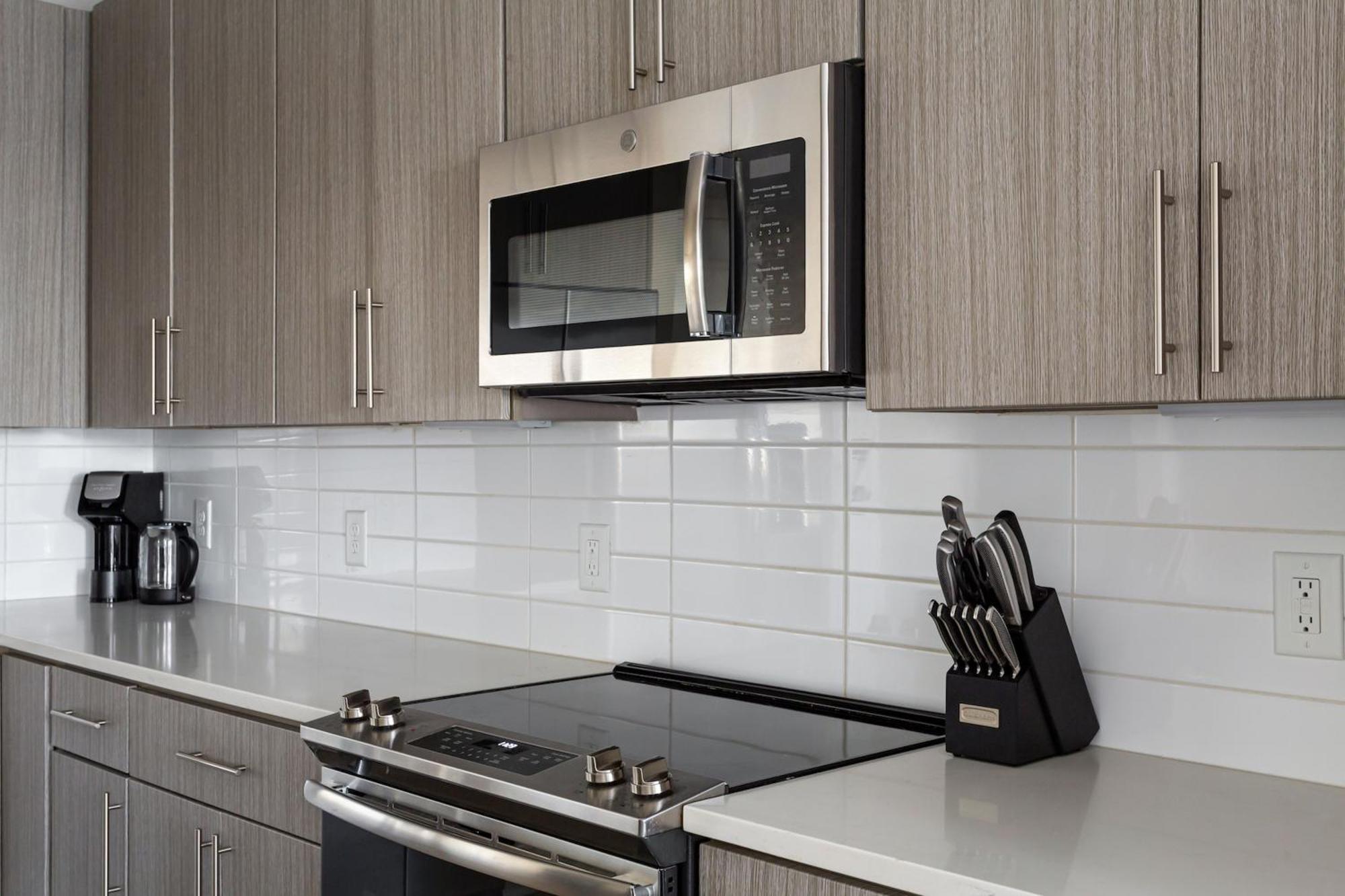 Kasa Freemorewest Charlotte Bilik gambar